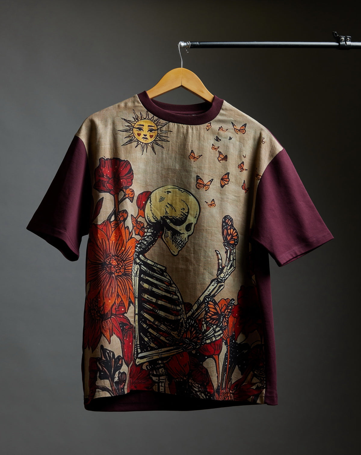 Skeleton Flex (Oversize Linen T-Shirt) – KRAMPSTER®️