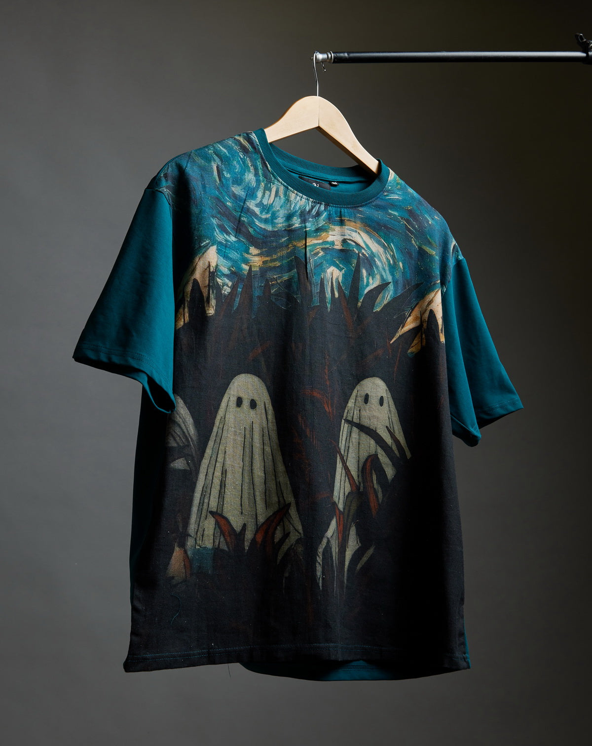 Spook Squad (Oversize Linen T-Shirt) – KRAMPSTER®️