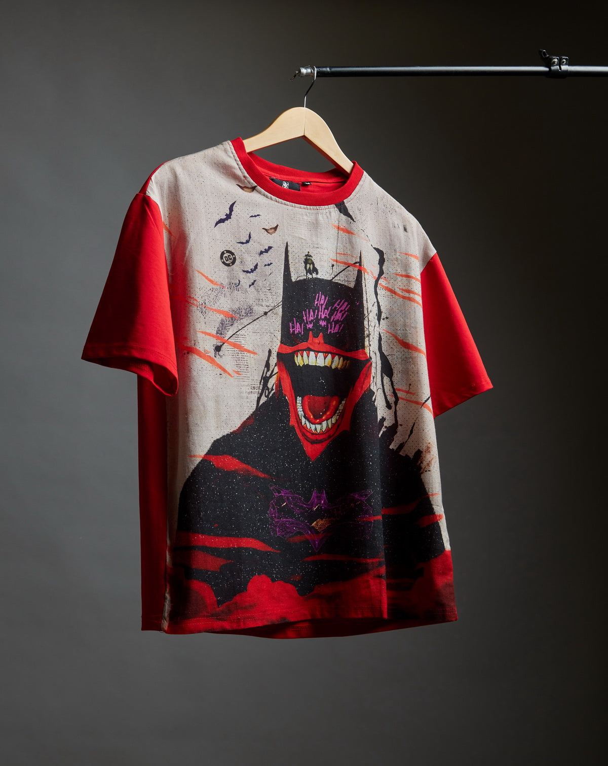 Dark Knight (Oversize Linen T-Shirt) – KRAMPSTER®️