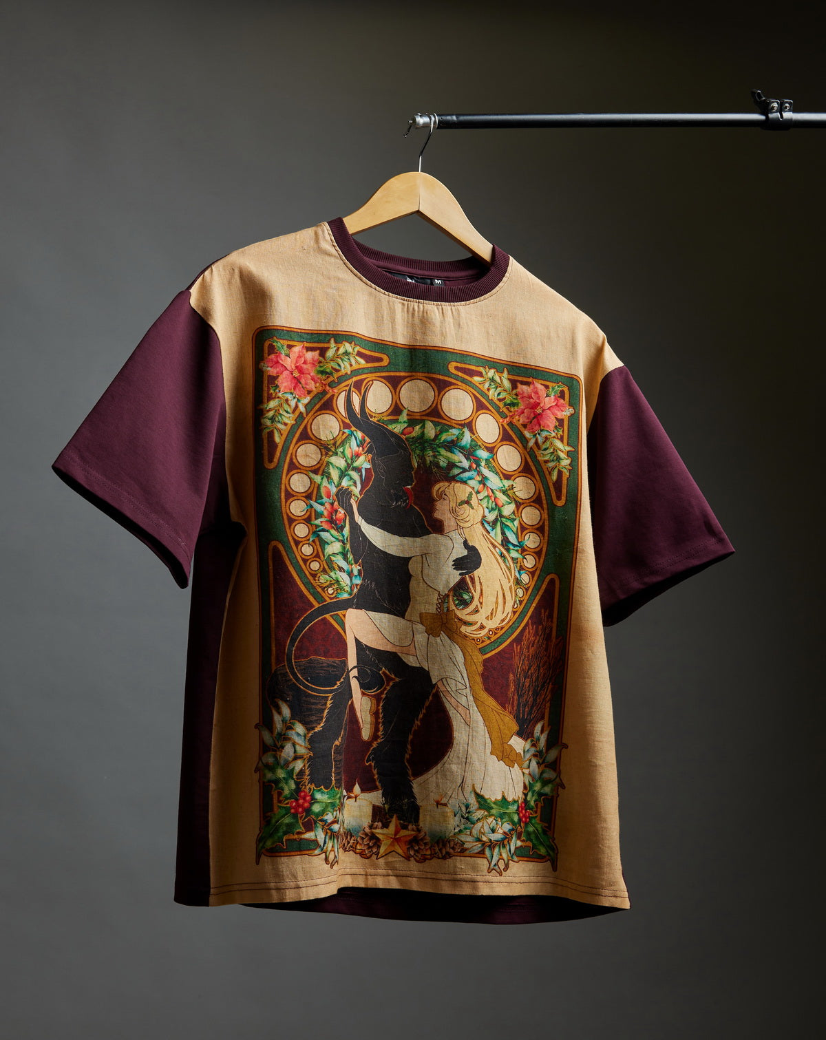 Krampus Royale (Oversize Linen T-Shirt) – KRAMPSTER®️